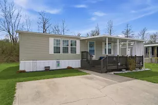 1100 Thornwood Dr SW, Heath, OH 43056 - Photo 2