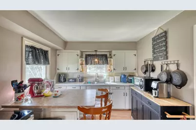 825 Friendship Drive, New Concord, OH 43762 - Photo 8