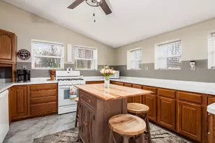 10021 W Triadelphia Road NW, Crooksville, OH 43731 - Photo 6