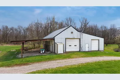 10021 W Triadelphia Road NW, Crooksville, OH 43731 - Photo 2