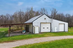10021 W Triadelphia Road NW, Crooksville, OH 43731 - Photo 2