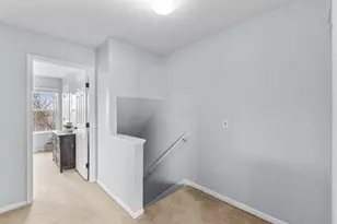 1146 Kinneton, Columbus, OH 43228 - Photo 14