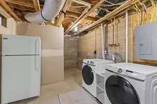 1146 Kinneton, Columbus, OH 43228 - Photo 38