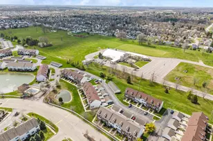 1146 Kinneton, Columbus, OH 43228 - Photo 40