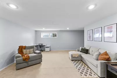 1146 Kinneton, Columbus, OH 43228 - Photo 26