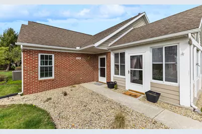 674 Hampton Woods Drive, Marion, OH 43302 - Photo 2