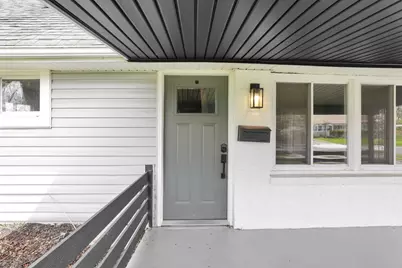 2874 Brookpark Circle W, Grove City, OH 43123 - Photo 2