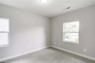 203 N Wheatland Ave, Columbus, OH 43204 - Photo 10