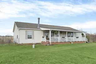 35680 Township Rd 72, Frazeysburg, OH 43822 - Photo 2