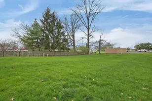 585 Tall Oaks Dr, Columbus, OH 43230 - Photo 36