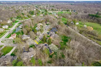 83 Forest Ridge Court, Powell, OH 43065 - Photo 2