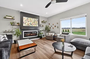 1735 Dickson Dr, Marysville, OH 43040 - Photo 6