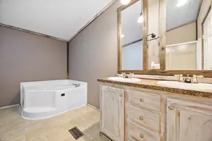 9176 Baker Rd NE, Saint Louisville, OH 43071 - Photo 22