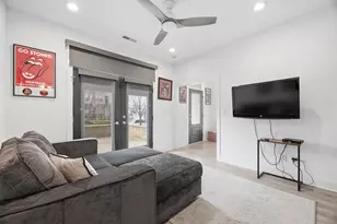 1190 N Grant Ave, Columbus, OH 43201 - Photo 6