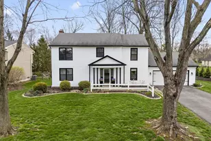 8372 Fairway Dr, Columbus, OH 43235 - Photo 2