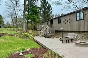 5095 Lakeview Dr, Powell, OH 43065 - Photo 1