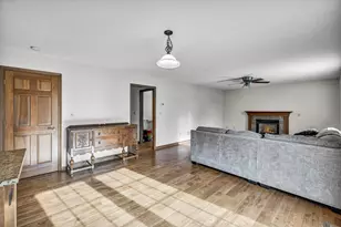 1401 Carmel Dr, Marysville, OH 43040 - Photo 8