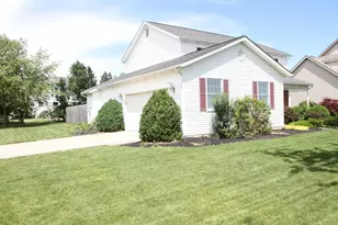 1401 Carmel Dr, Marysville, OH 43040 - Photo 2