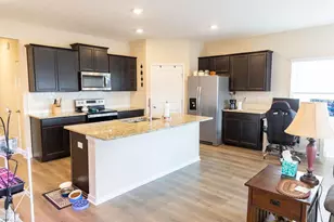 433 Sandburg Dr, Lithopolis, OH 43136 - Photo 6