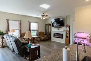 433 Sandburg Dr, Lithopolis, OH 43136 - Photo 16