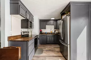 580 Evergreen Terrace, Columbus, OH 43228 - Photo 12