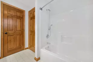 733 Alpine Cir, Heath, OH 43056 - Photo 8