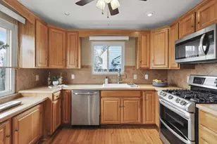 3181 Angela Dr, Grove City, OH 43123 - Photo 12