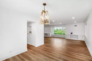 328 Fairway Cir, Whitehall, OH 43213 - Photo 16