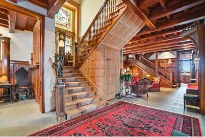 875 E Broad Street, Columbus, OH 43205 - Photo 14