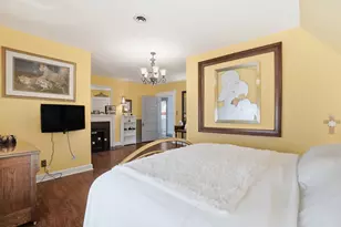 875 E Broad St, Columbus, OH 43205 - Photo 128