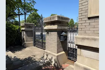 875 E Broad Street, Columbus, OH 43205 - Photo 156