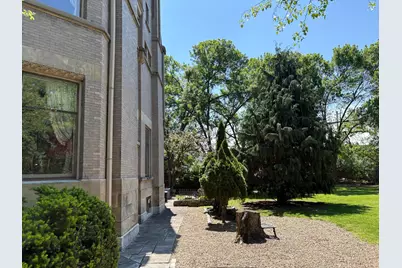 875 E Broad Street, Columbus, OH 43205 - Photo 160