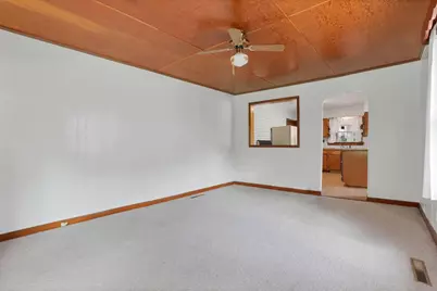 140 S Valley Street, Corning, OH 43730 - Photo 10