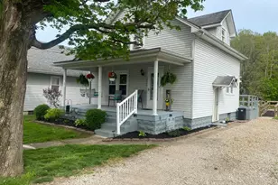 10654 Jackson St, Rockbridge, OH 43149 - Photo 2