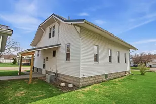 293 Elm St, Duncan Falls, OH 43734 - Photo 52