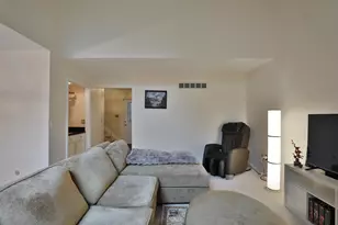2095 Willowick Dr, Columbus, OH 43229 - Photo 10