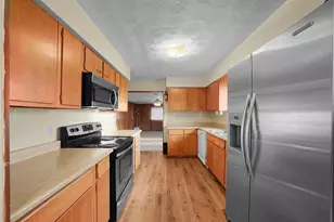 310 N Grener Ave, Columbus, OH 43228 - Photo 8