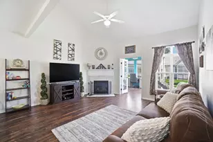 200 Pebble Creek Dr, Pataskala, OH 43062 - Photo 8