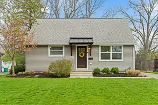 2182 Cranford Rd, Upper Arlington, OH 43221 - Photo 1