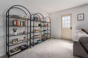 5733 N High St, Worthington, OH 43085 - Photo 8