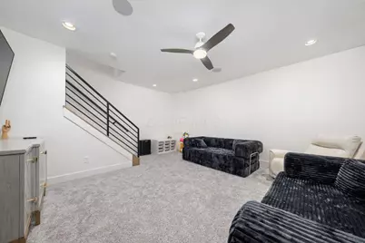 802 N 6th Street, Columbus, OH 43215 - Photo 56