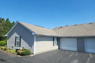 1381 Hillview Cir W, Newark, OH 43055 - Photo 2