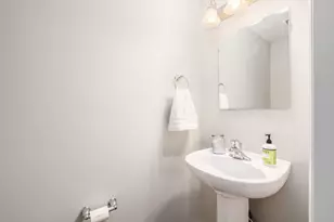 141 N 21st St, Columbus, OH 43203 - Photo 20