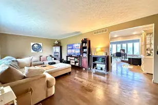 8765 Colvin Dr, Plain City, OH 43064 - Photo 6