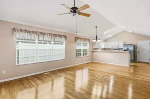 31 Berkshire Commons Dr, Westerville, OH 43082 - Photo 6