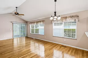 31 Berkshire Commons Dr, Westerville, OH 43082 - Photo 4