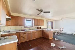 9750 Middle Point Rd, Van Wert, OH 45891 - Photo 12