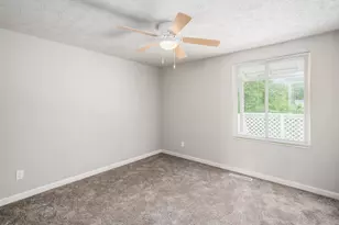 2621 Ipswick Cir, Columbus, OH 43224 - Photo 16