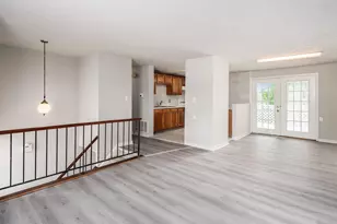 2621 Ipswick Cir, Columbus, OH 43224 - Photo 6