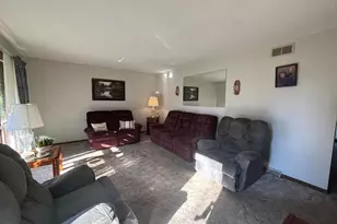 310 Marsha Ln, Zanesville, OH 43701 - Photo 6